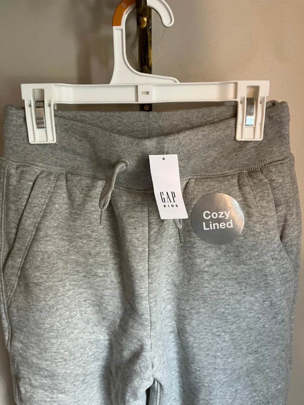 Gap Kids Boys NWT Cozy Lined Joggers - Heather Grey - Medium (8)